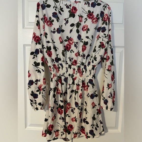Fashionable Long Sleeve Flower Print Mini Dress 👗 - Picture 6 of 6